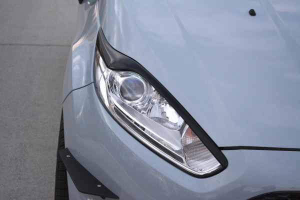 Scheinwerfer Blenden Böser Blick V.2 passend für Ford Fiesta ST / ST-Line / Standard Mk7 FL schwarz